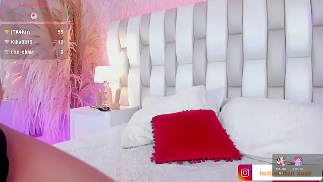 Chat XXX ao vivo de Viollet_xoxo