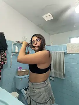 LaHijaDelPecado's Live XXX Chat