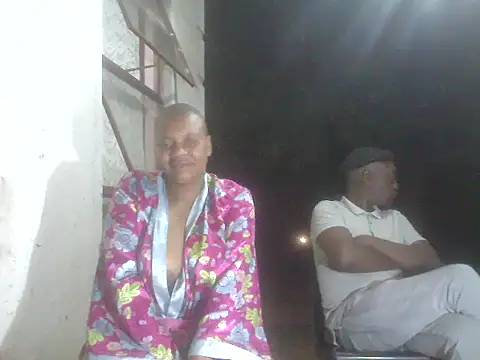 smilleyy Adlı Modelin Canlı XXX Sohbeti