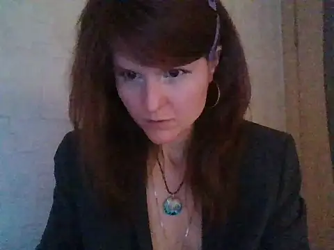 Chat +18 de Arivonne ao vivo