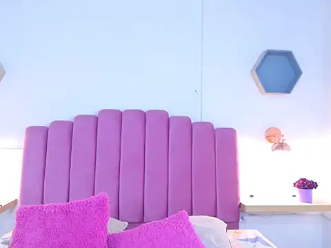 katiamoree Show Webcam