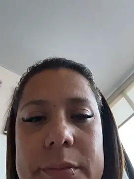 Pretty__Milf élő XXX-chatje