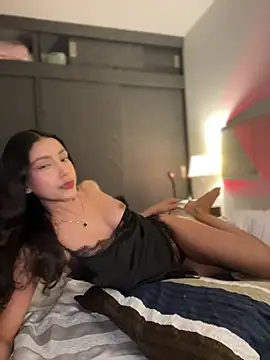 SelenaStone élő XXX-chatje