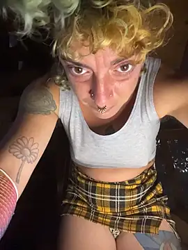 XXX chat uživo modela SalyTredelMonte