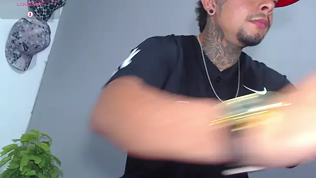 Živý XXX chat BASTIAN_NICOLAS_