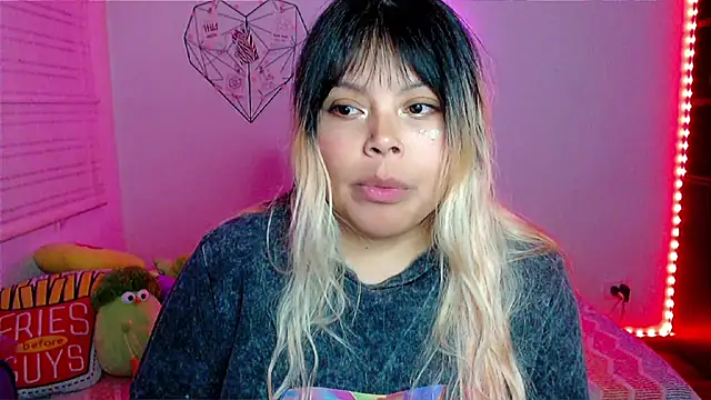 EllieMoonXのライブXXXチャット