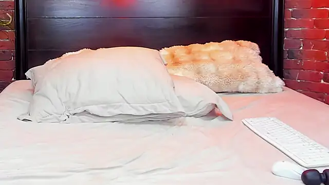 ChristynaRoss Live XXX-chat