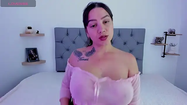 Chat XXX en directo de Saraarouusee