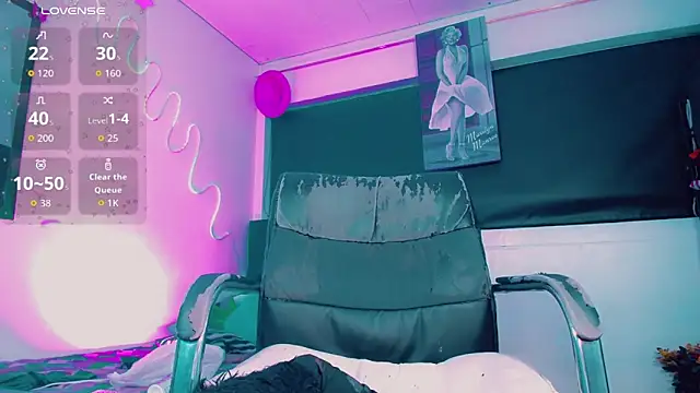 Kendall_hornyy Show Webcam