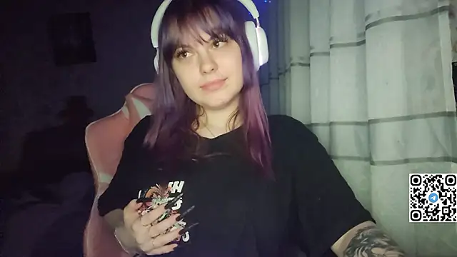 Chat +18 de KristiBloom ao vivo