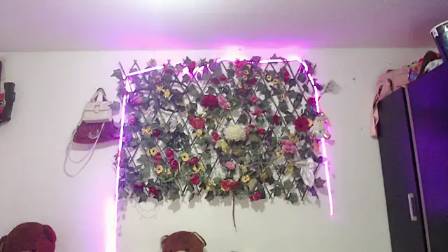 Онлайн чат XXX sexysusan4you