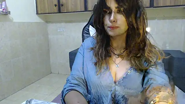 Isabella_Martin Adlı Modelin Canlı XXX Sohbeti