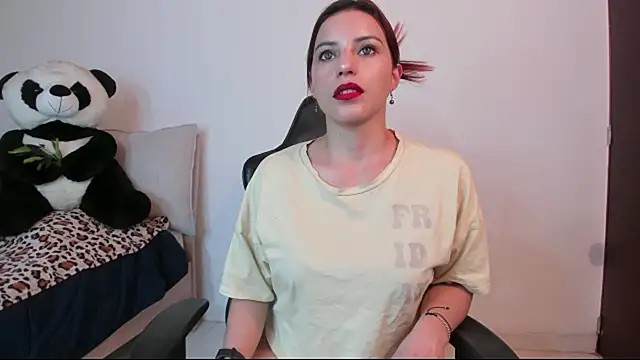 Arenne_rouse Chat XXX in diretta