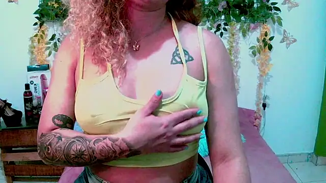 Crysrus: онлайн-секс-чат