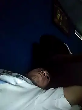 AlexAlejandro13 Chat XXX in diretta