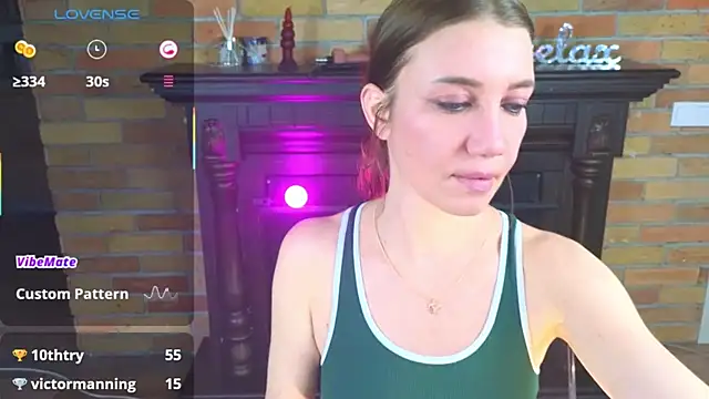 AlexaStoun: απευθείας συνομιλία ΧΧΧ