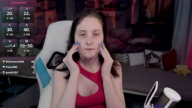 KiraDuvall Adlı Modelin Canlı XXX Sohbeti