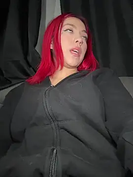 Pertunjukan Kamera Web Scarlet_fiire