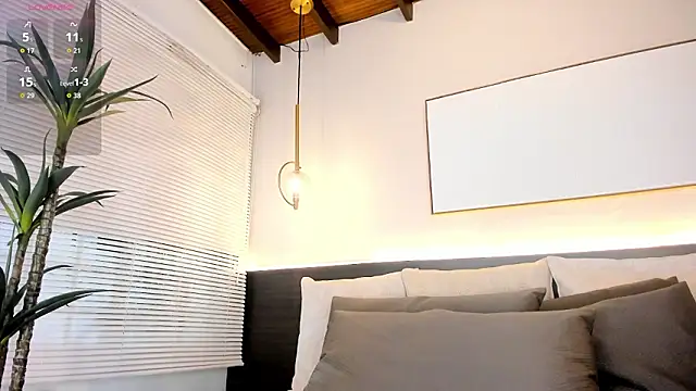 StacyRigel: онлайн-секс-чат