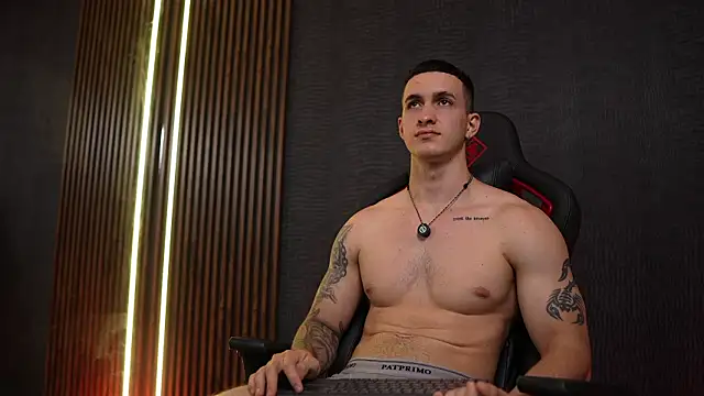 JacksonOlsenn লাইভ XXX চ্যাট