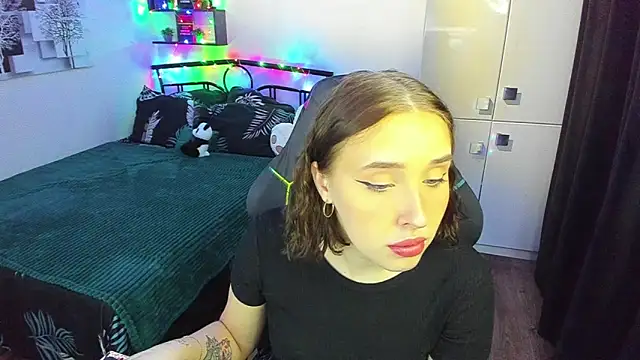 CrazyBitchInLace élő XXX-chatje