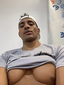 Smith_Fitness Adlı Modelin Canlı XXX Sohbeti