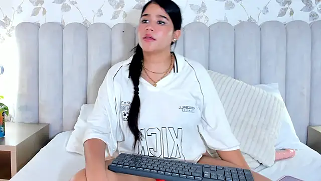 Chat +18 de Lizz_Bunny ao vivo