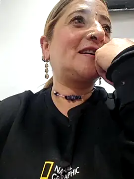 Živý XXX chat AlexadraJones3453