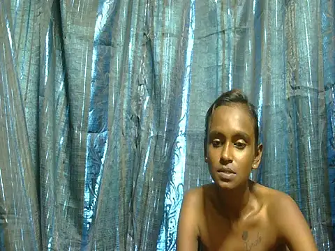 Chat +18 de SassyXindian ao vivo