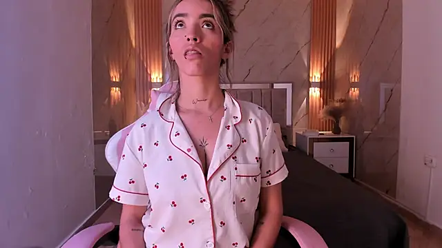 your_whore_Salome élő XXX-chatje