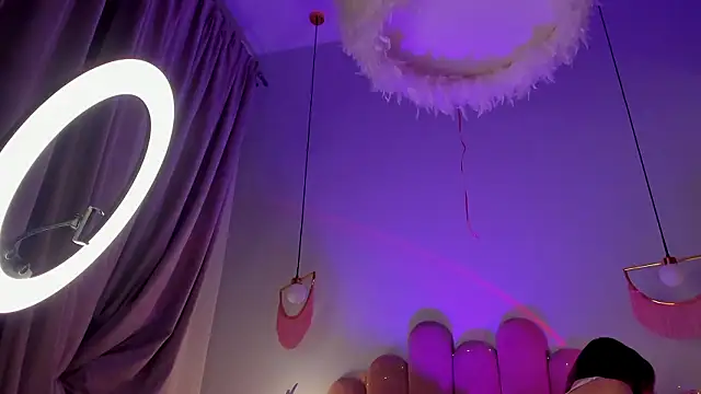 ElsaYoung – Kamerová šou