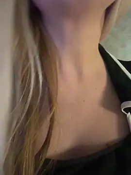 NikkiMisn Webbikameraesitys