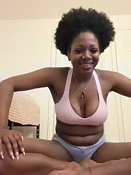 Chat +18 de mochamimi ao vivo