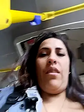 Lena-32のライブXXXチャット