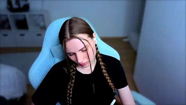 StellaLawless élő XXX-chatje