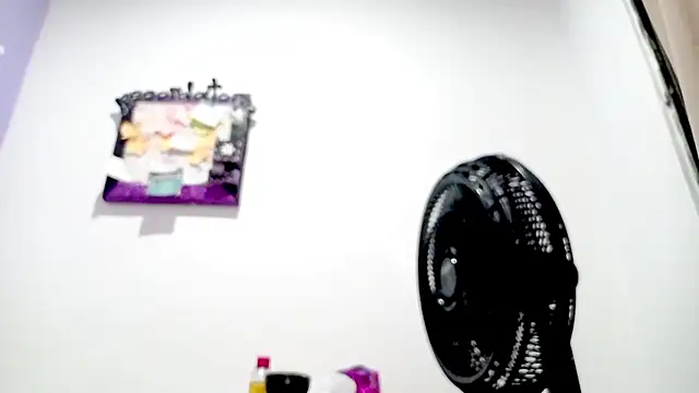 دردشة PetiteIvoryQueen19 الجنسية المباشرة