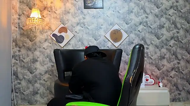 Apolo_rousse1 라이브 XXX 채팅