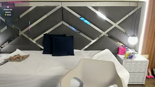 AgataThompson_'s Live XXX Chat