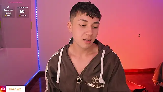 oliver_kyy Live XXX Chat