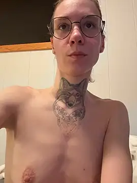 Chat +18 de HoneySquirrel ao vivo