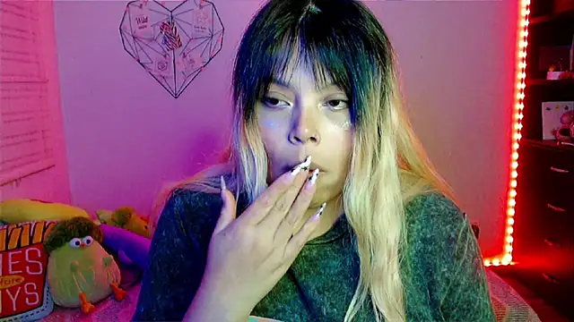 Chat XXX en directo de EllieMoonX