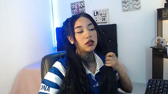 Chat XXX en directo de lyam_ebony_