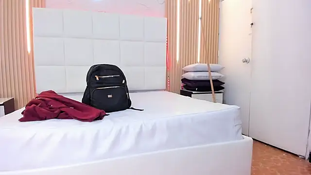 abril_snow 现场XXX聊天