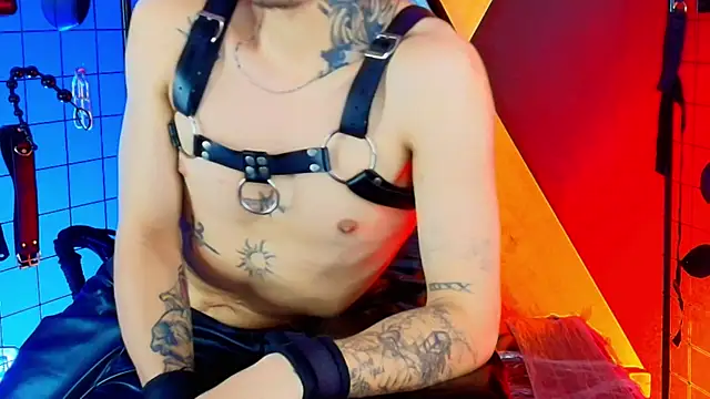 Master_kingsadic Chat XXX in diretta