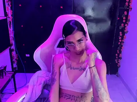 KarlaSlutSkinny__ live XXX chat