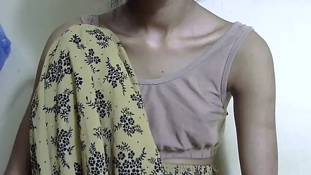 Anu_tiny Adlı Modelin Canlı XXX Sohbeti