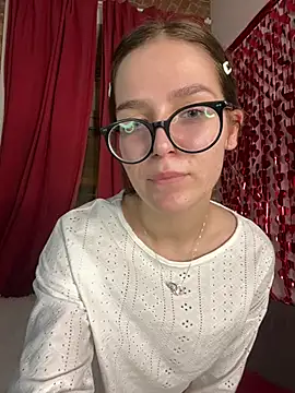 دردشة MyKittySayMeow الجنسية المباشرة