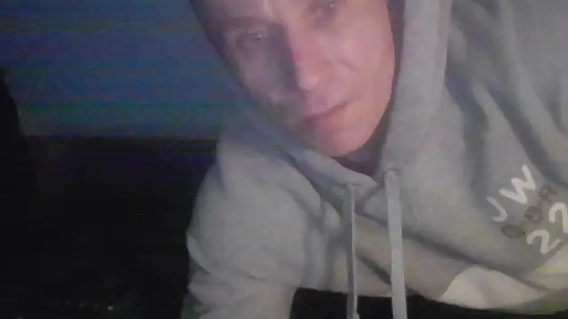 chceciedalsiebie: διαδικτυακό σόου στην κάμερα