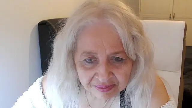 Chat +18 de SusiLifeXXX ao vivo