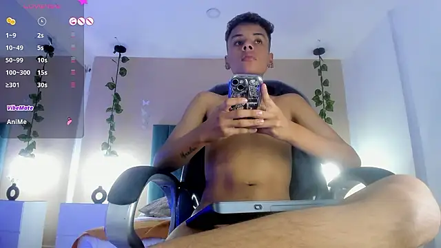 Xavier_Fox___のライブXXXチャット